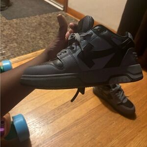 Woman shoe off white